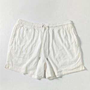 NWOT Common Touch Men’s White Lace Shorts size M